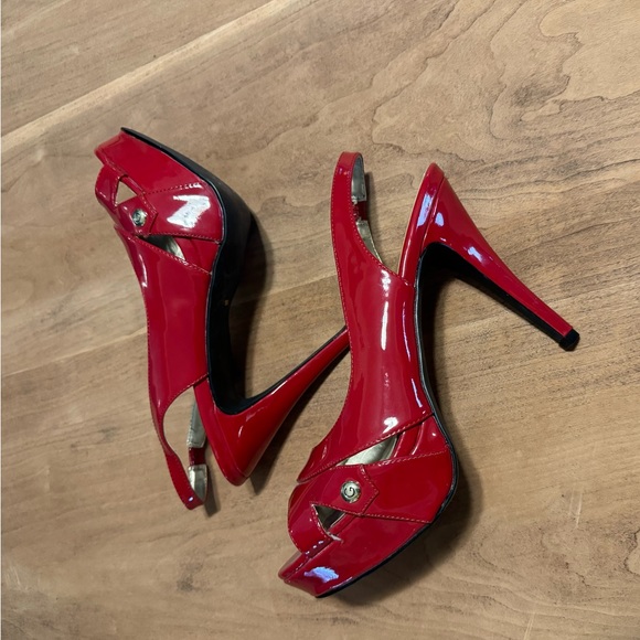 Guess red stilettos size 10 gorgeous! - Picture 3 of 4